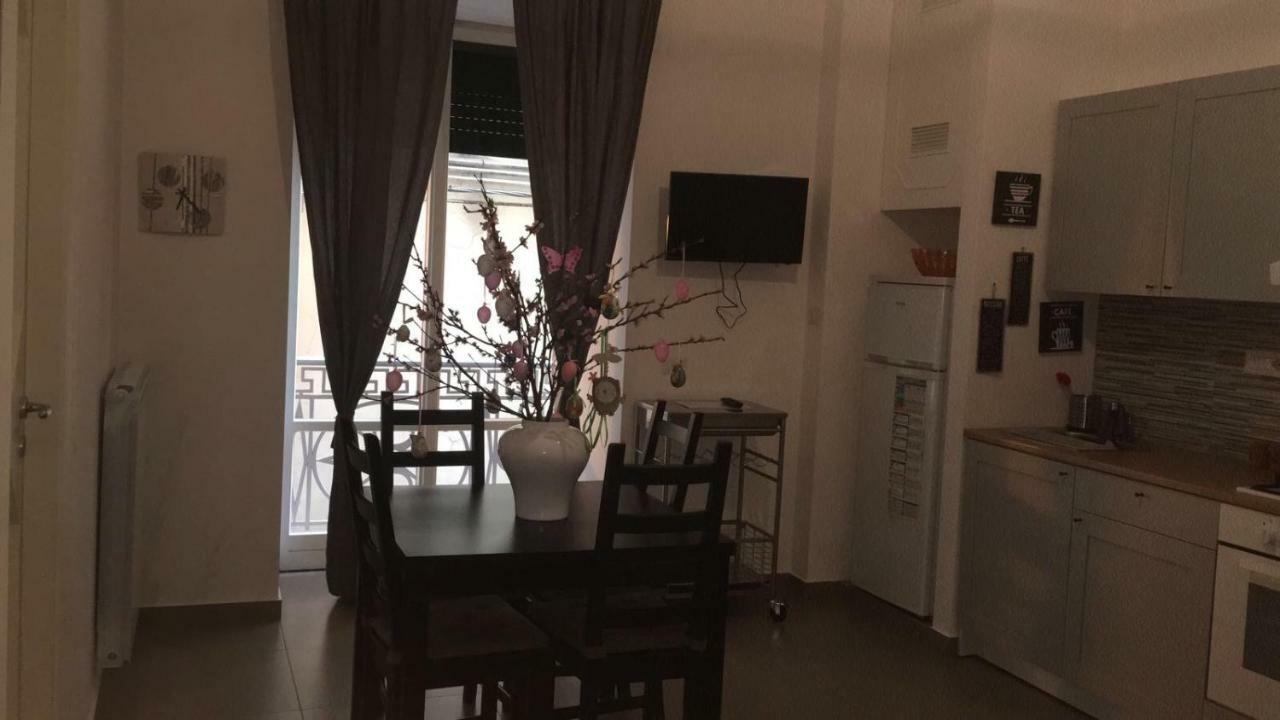 Casa Vacanza "Al Vicolo Delle Colonne" Salernes Extérieur photo